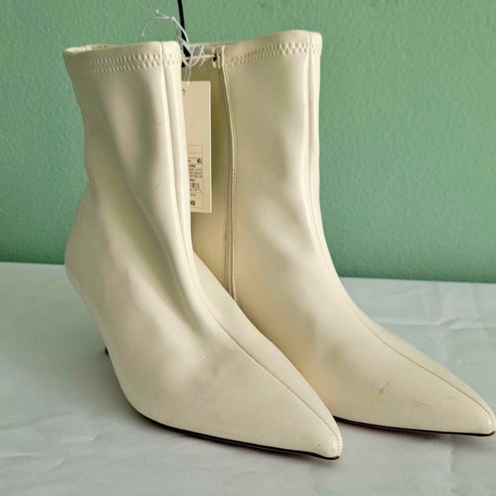 Ankle Booties with Sleek Pointed Toe 9.5